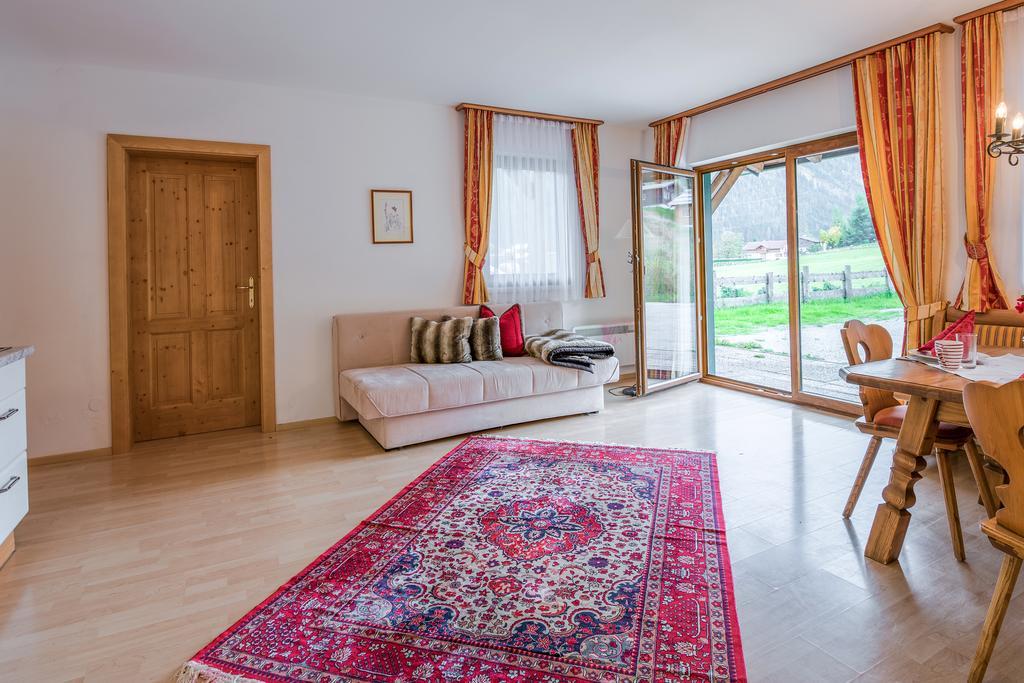 Ferienwohnung Feriendorf Oberhof Flachau Zimmer foto